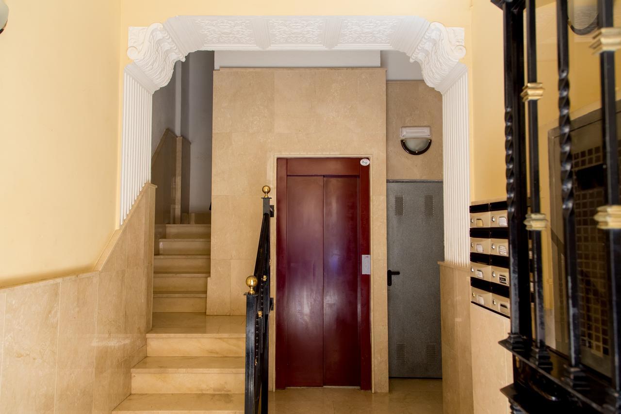 Oliag Apartment Ruzafa Mid-Term บาเลนเซีย ภายนอก รูปภาพ