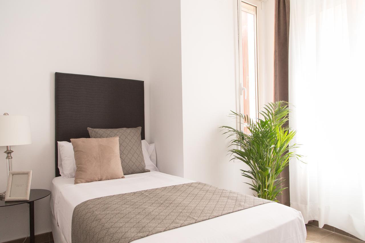 Oliag Apartment Ruzafa Mid-Term บาเลนเซีย ภายนอก รูปภาพ